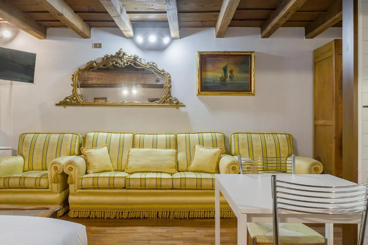 Leoncin D'Oro Apartment Verona