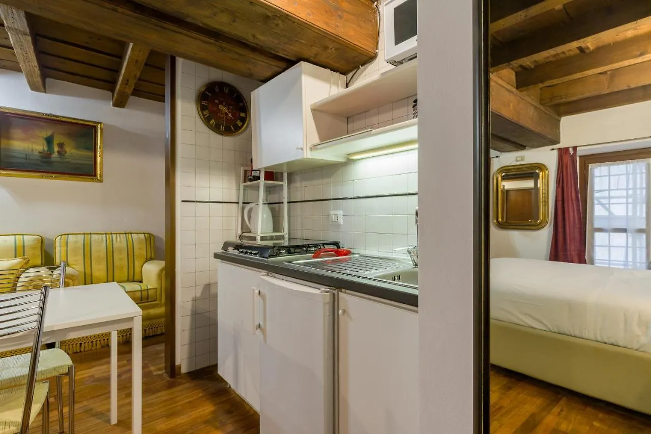 Leoncin D'Oro Apartment Verona